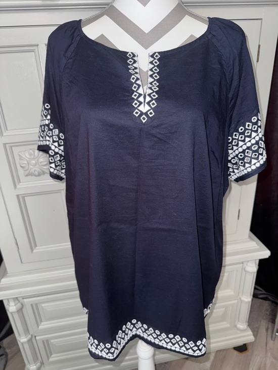 Talbots Tops - Talbots Navy Tunic with White Geometric Embroidery Accents Size XL